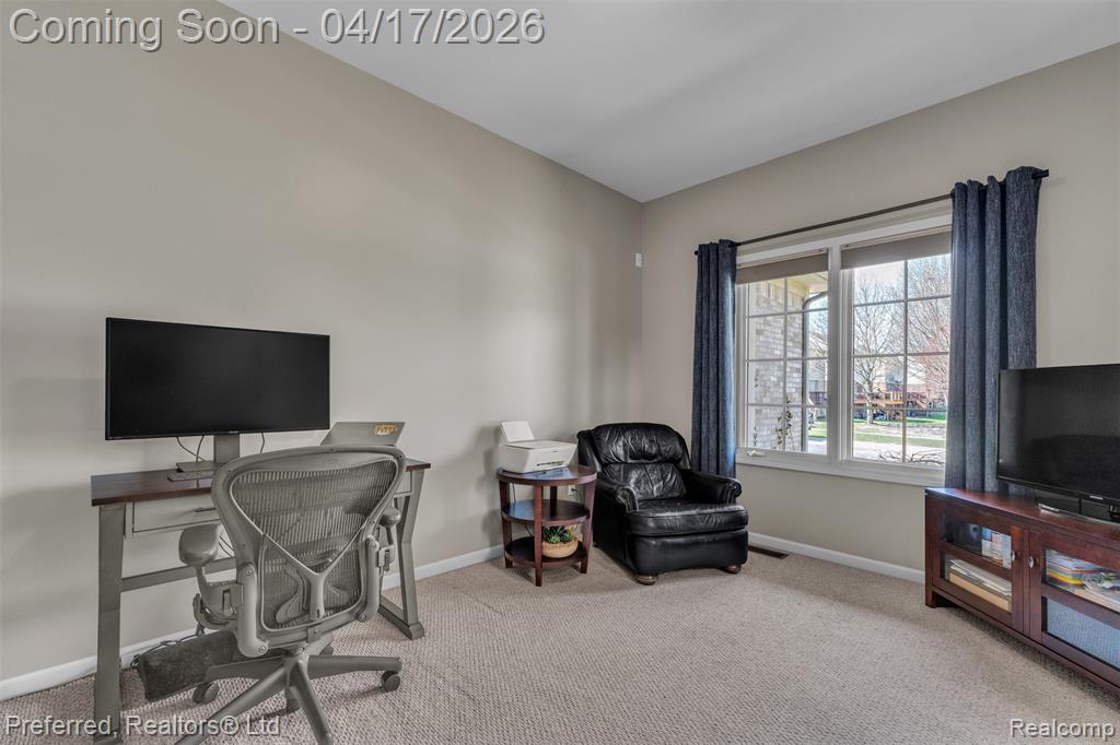8560 Vista Court, Westland, MI — Photo 10