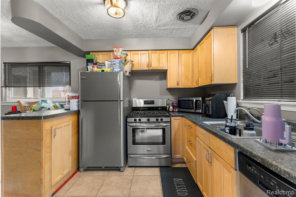 9424 POLK Street, Taylor, MI 48180 — Photo 14