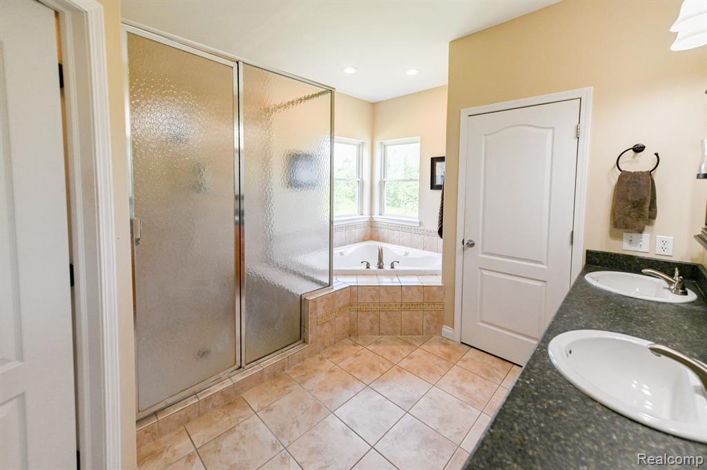 7396 Elms Road, Swartz Creek, MI 48473 — Photo 35