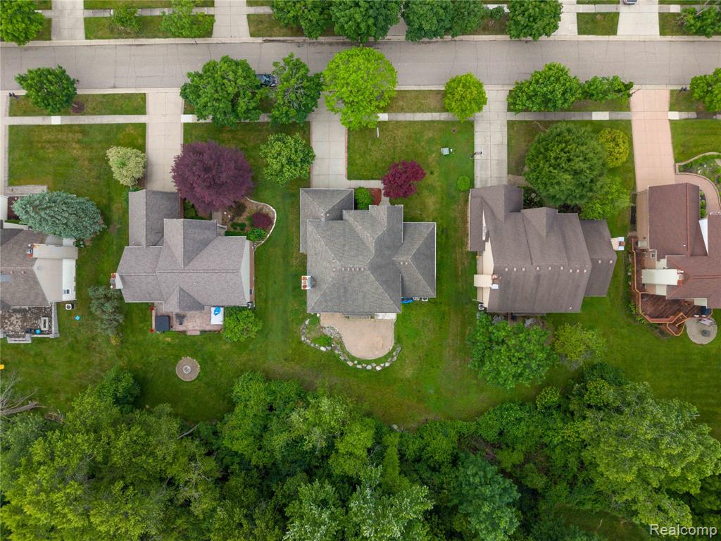 7386 Woodlore Drive, West Bloomfield, MI 48323 — Photo 52