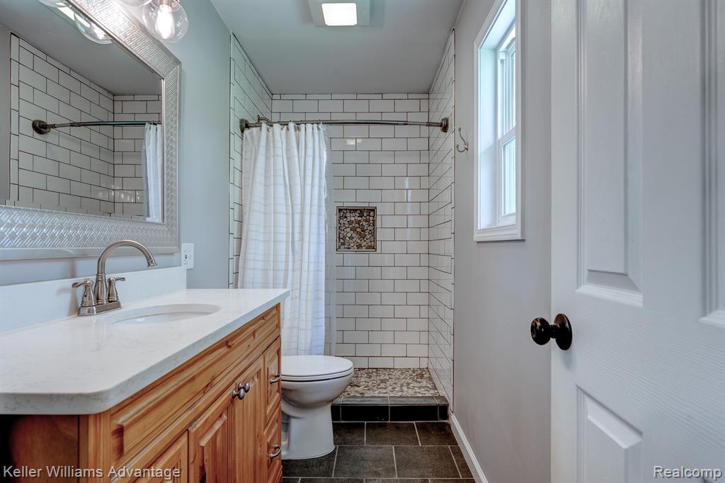 504 GLENWYTH Road, Brighton, MI 48116 — Photo 16