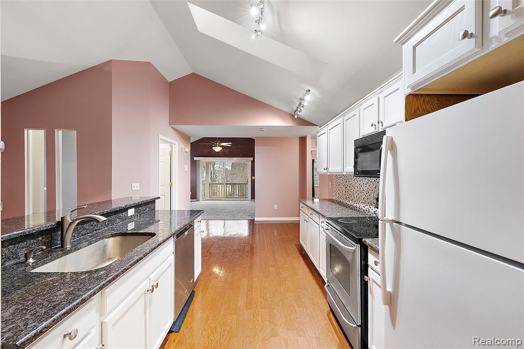 45765 Cagney Drive, Macomb, MI 48044 — Photo 15