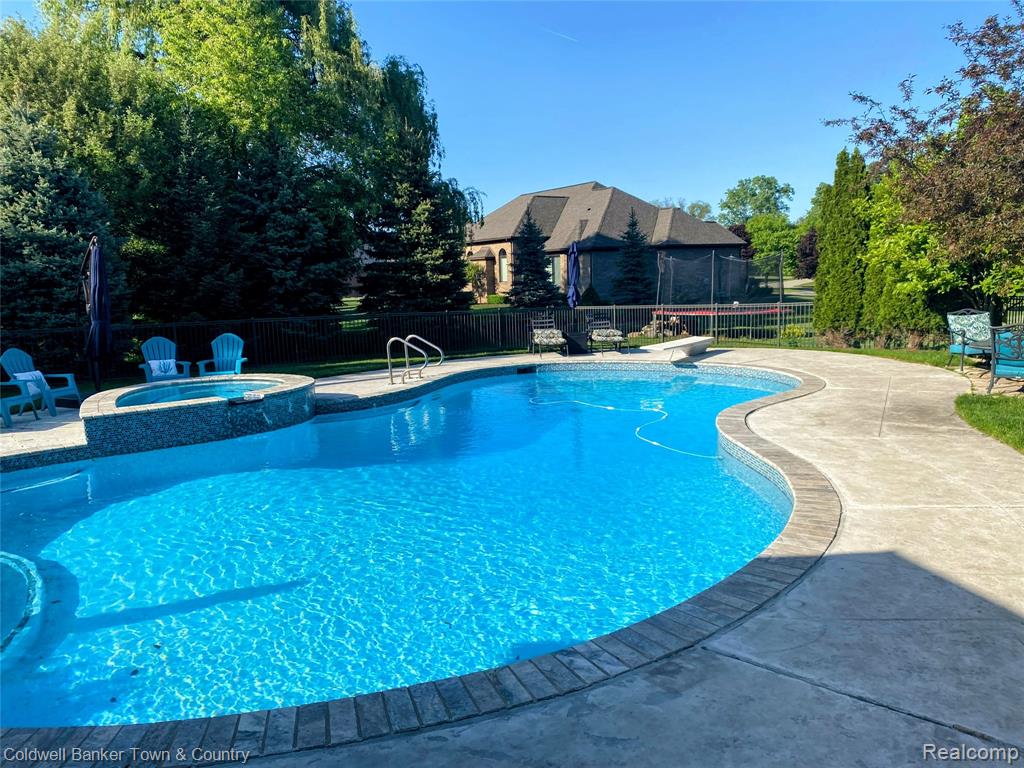 47740 Royal Pointe Drive, Canton, MI 48187 — Photo 7