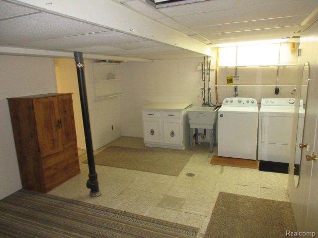 1835 BRENTWOOD Drive, Troy, MI 48098 — Photo 32