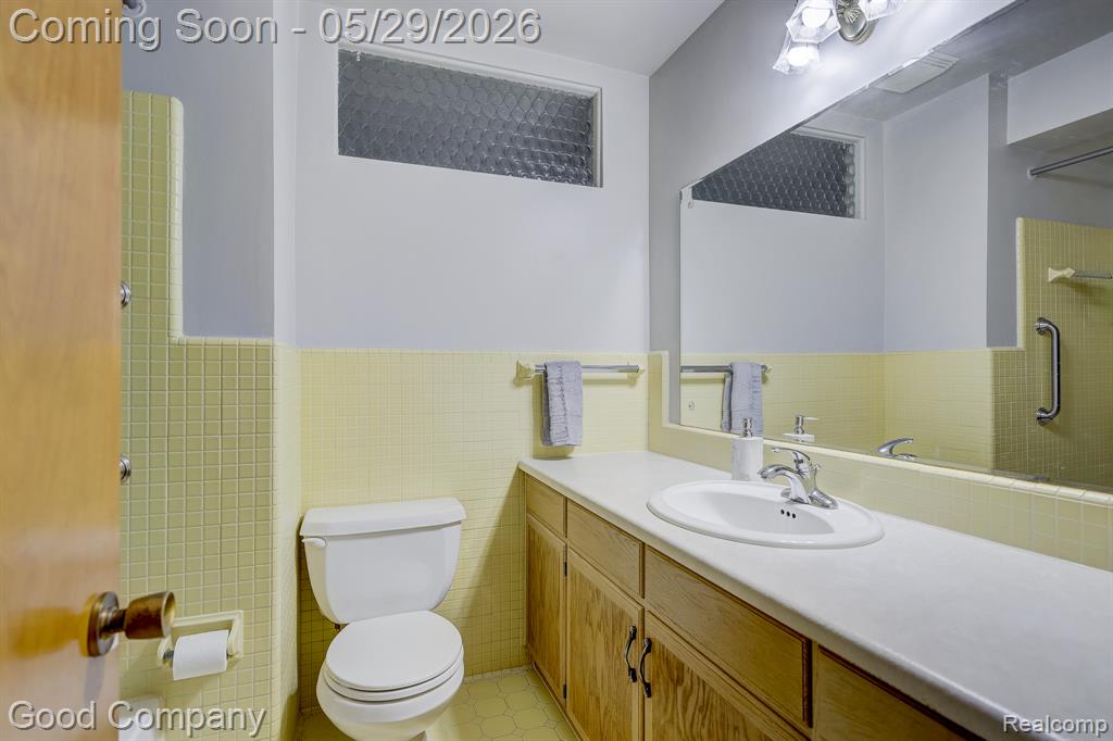 1371 Winchcombe Drive, Bloomfield Hills, MI 48304 — Photo 25