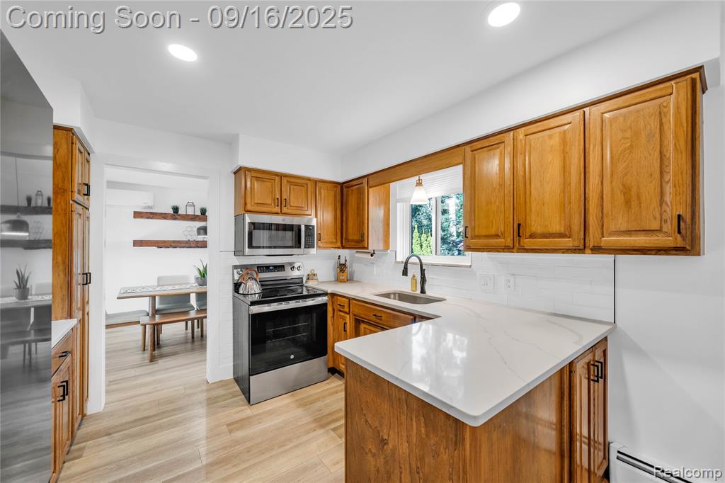 5920 Warbler Drive, Clarkston, MI — Photo 14