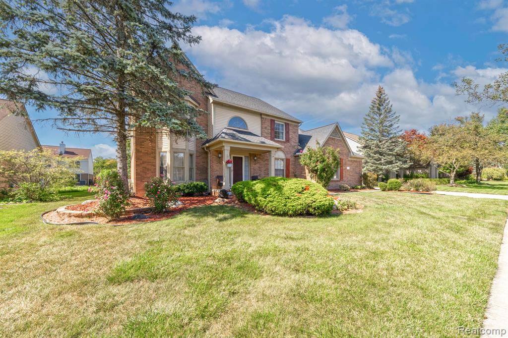 46856 GLENGARRY Boulevard, Canton, MI 48188 — Photo 4