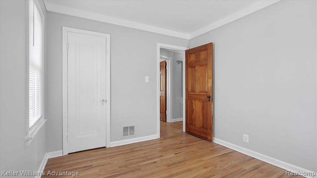 838 SAINT JOHNS Street, Wyandotte, MI 48192 — Photo 13