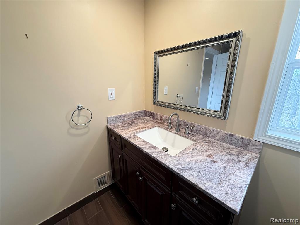 6842 Indian Creek Drive, West Bloomfield, MI — Photo 19