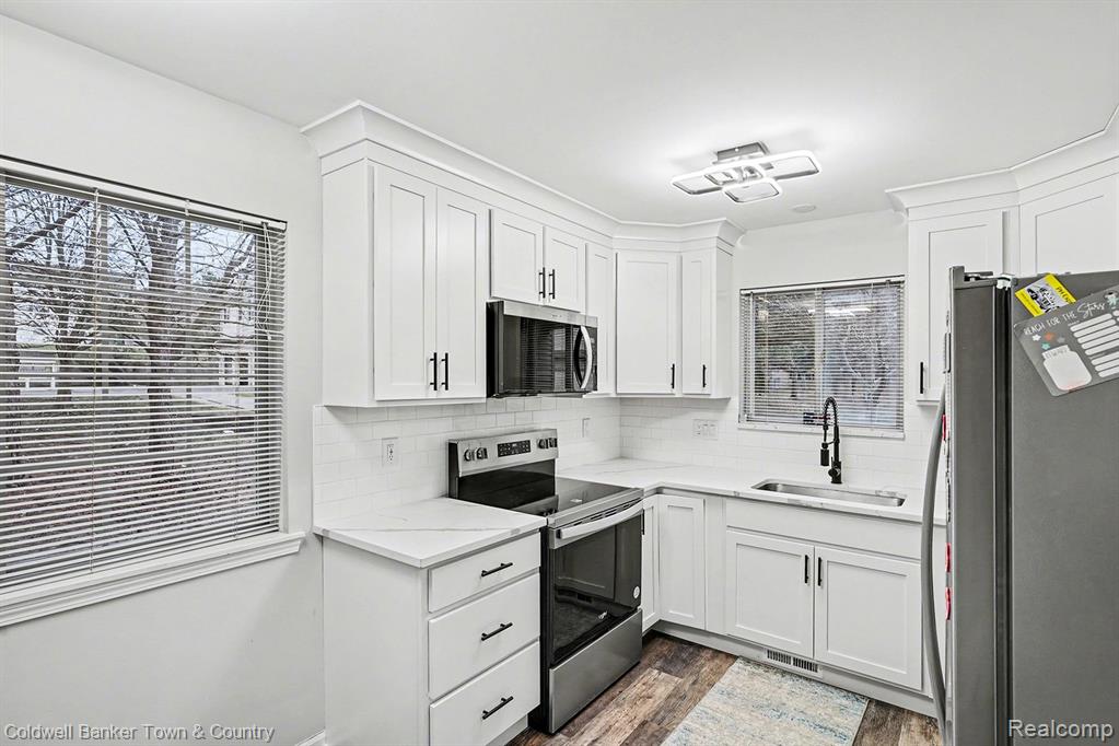 716 S Milford Road, Milford, MI 48381 — Photo 7