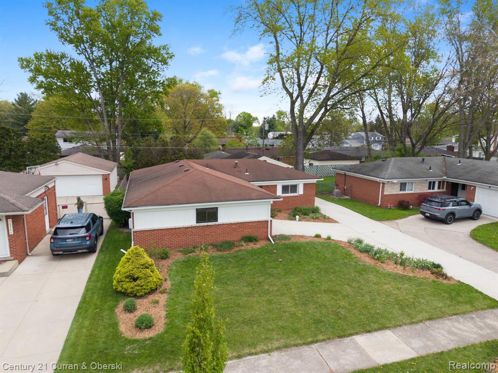 30238 S Stockton Drive, Farmington, MI 48336