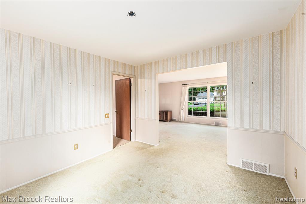 942 S Shady Hollow Circle, Bloomfield Hills, MI 48304 — Photo 4