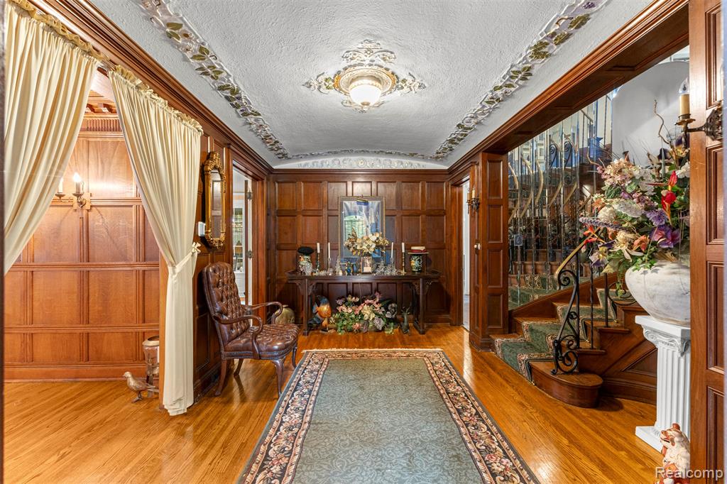 3001 Seminole Street, Detroit, MI 48214 — Photo 6