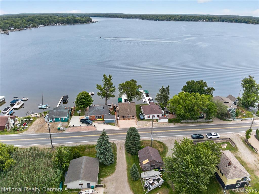 9450 Dexter Pinckney Road, Pinckney, MI 48169 — Photo 29