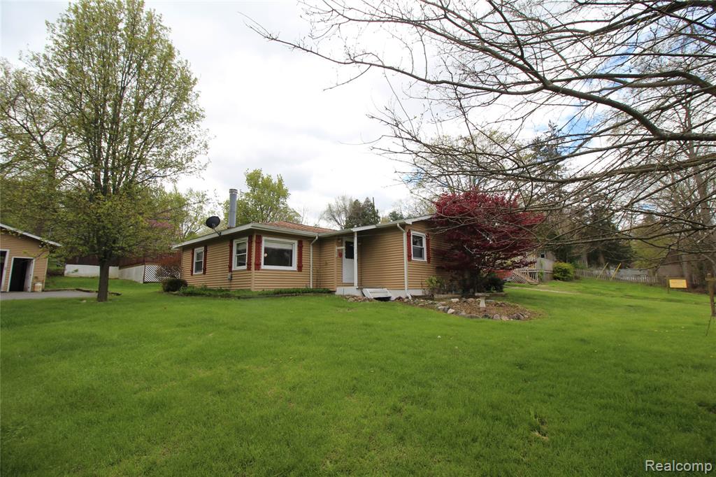 124 E Lafayette Street, Milford, MI 48381 — Photo 2