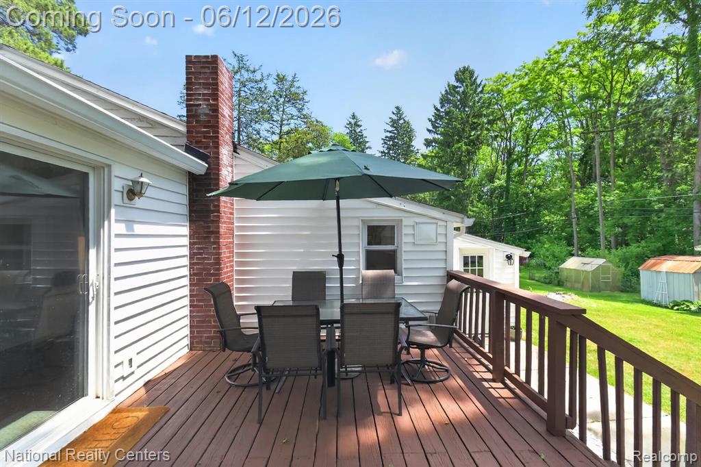 2465 Fairbury, Wixom, MI 48393 — Photo 32
