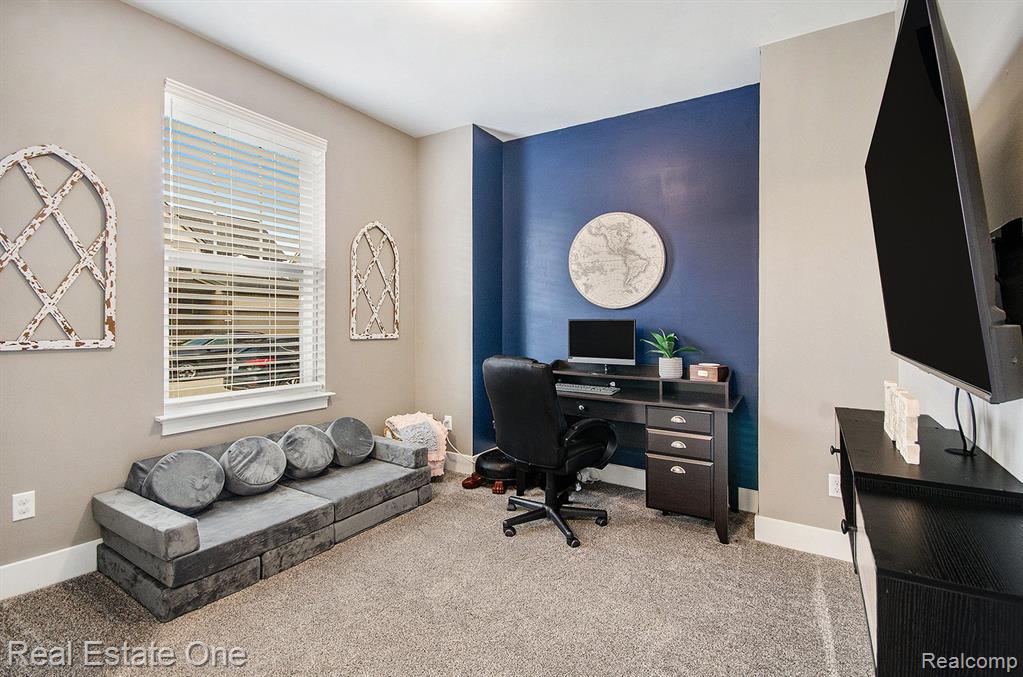 47618 VIOLA Lane, New Baltimore, MI 48047 — Photo 13