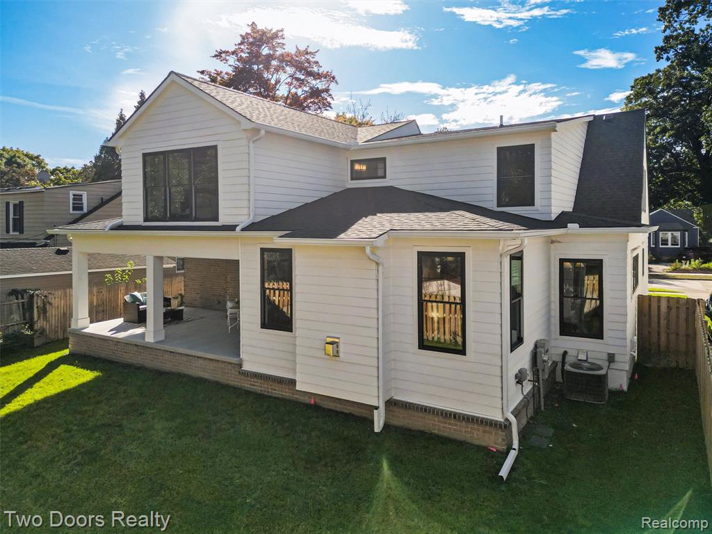 820 OAKRIDGE Avenue, Royal Oak, MI 48067 — Photo 62