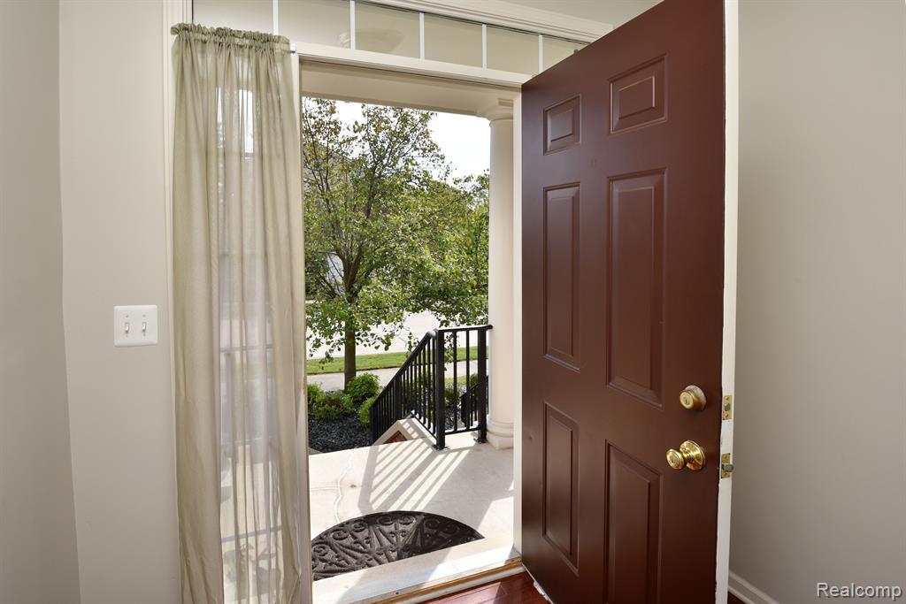 751 PAINT CREEK Drive, Troy, MI 48085 — Photo 2