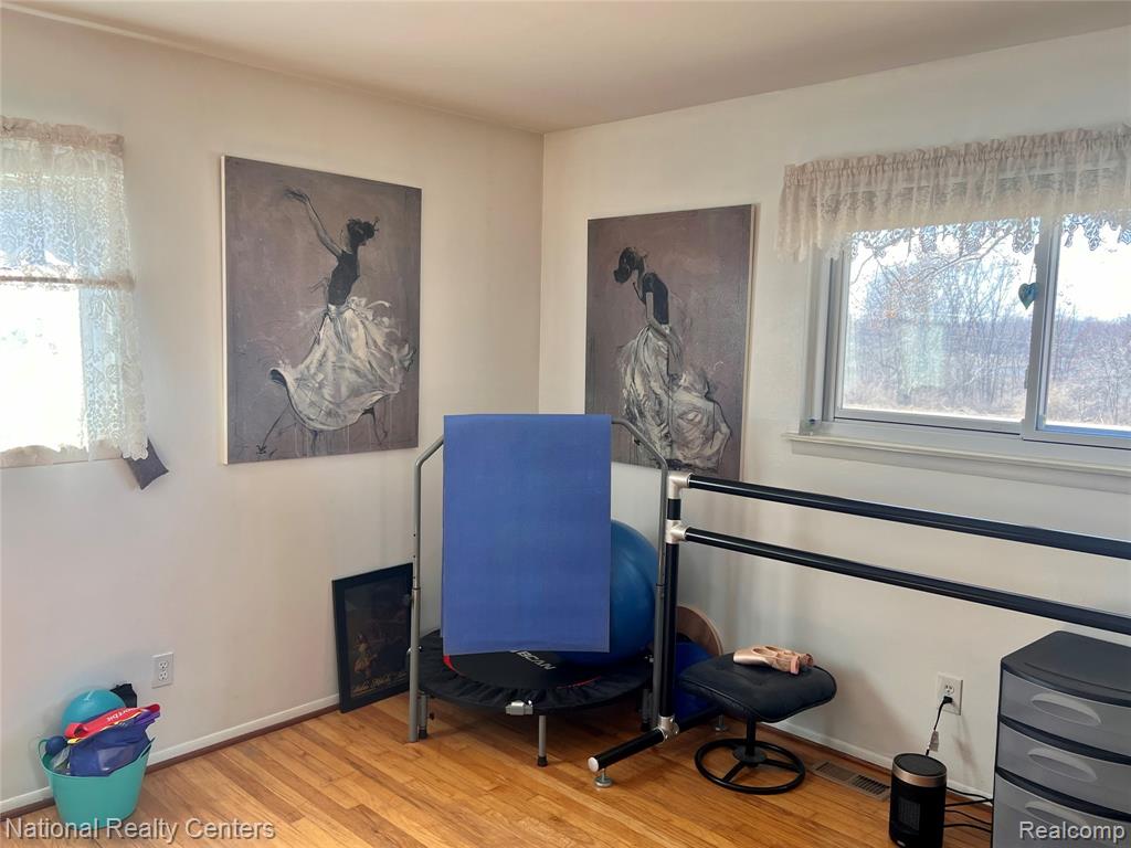 1900 N Hughes Road, Howell, MI 48843 — Photo 47
