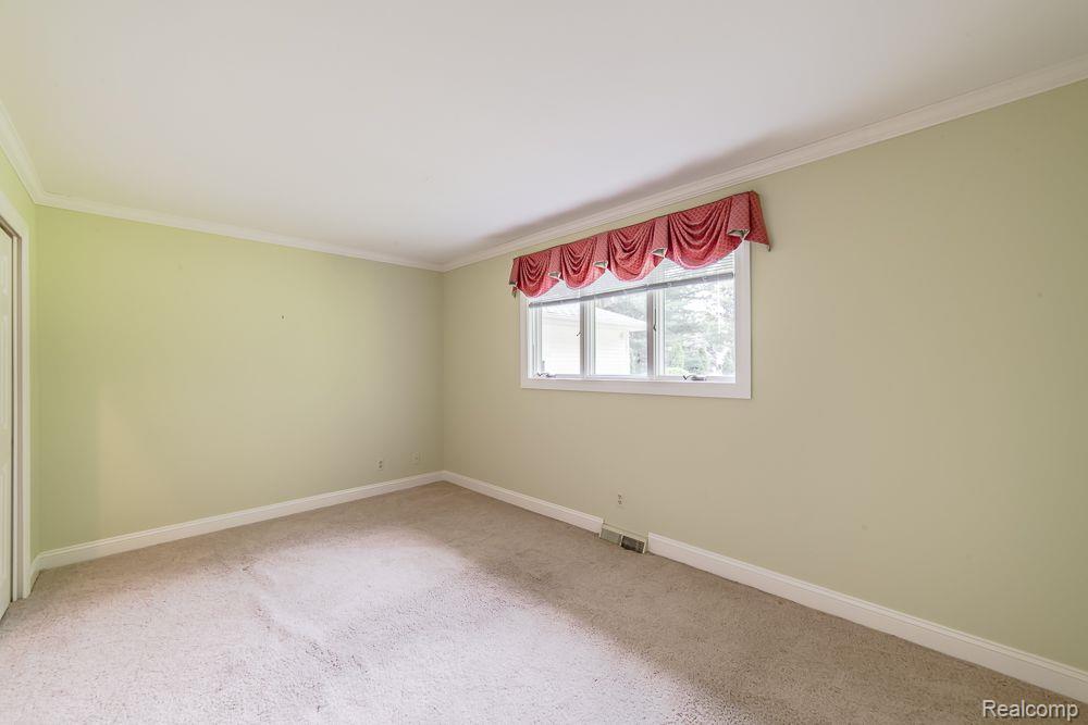 3648 WOODLAND Drive, Metamora, MI 48455 — Photo 33