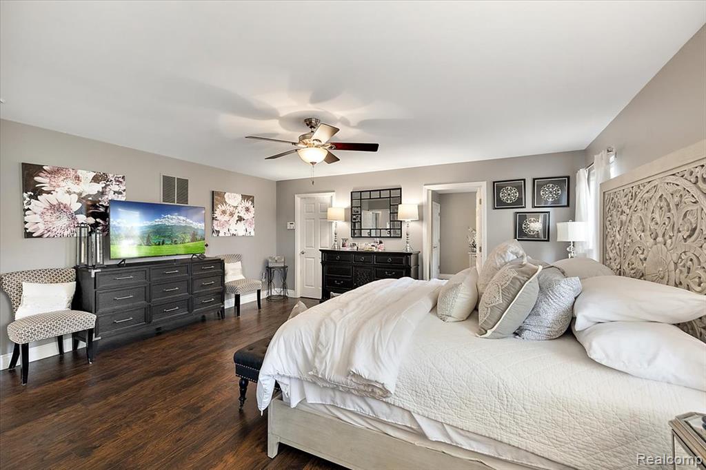 42512 Beechwood Drive, Sterling Heights, MI 48314 — Photo 29