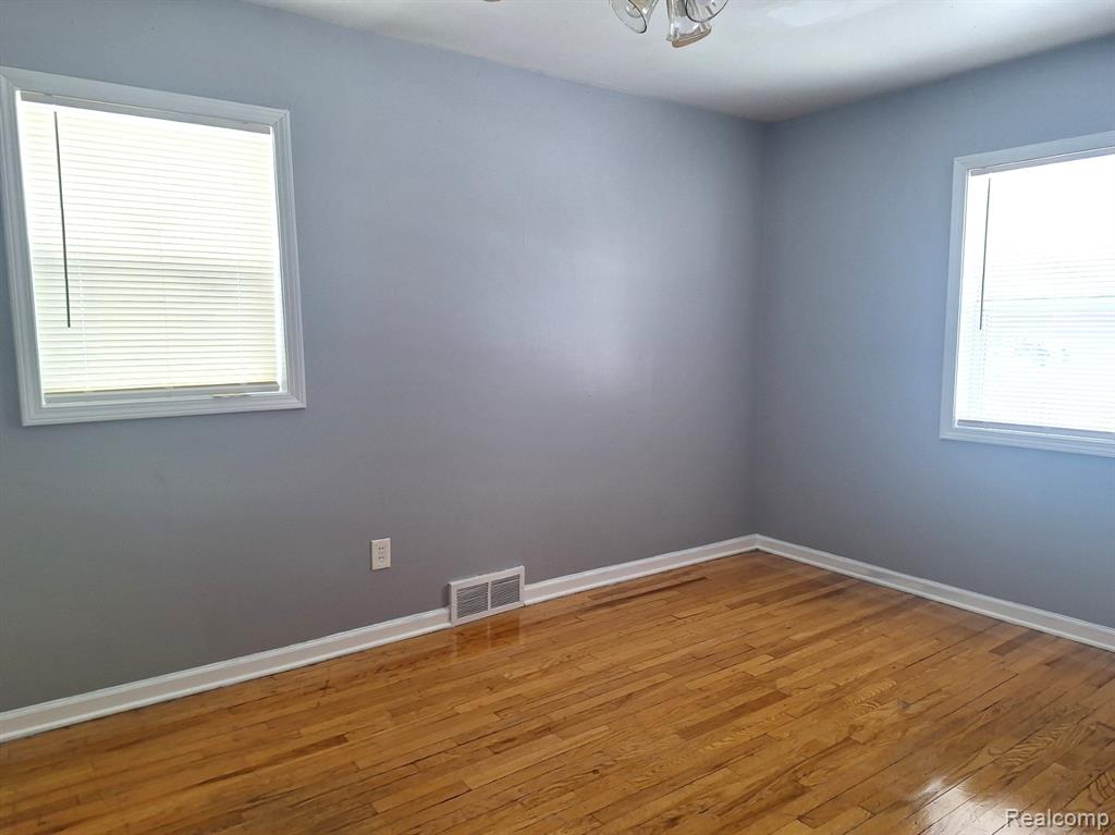 7972 Hipp Street, Taylor, MI 48180 — Photo 7