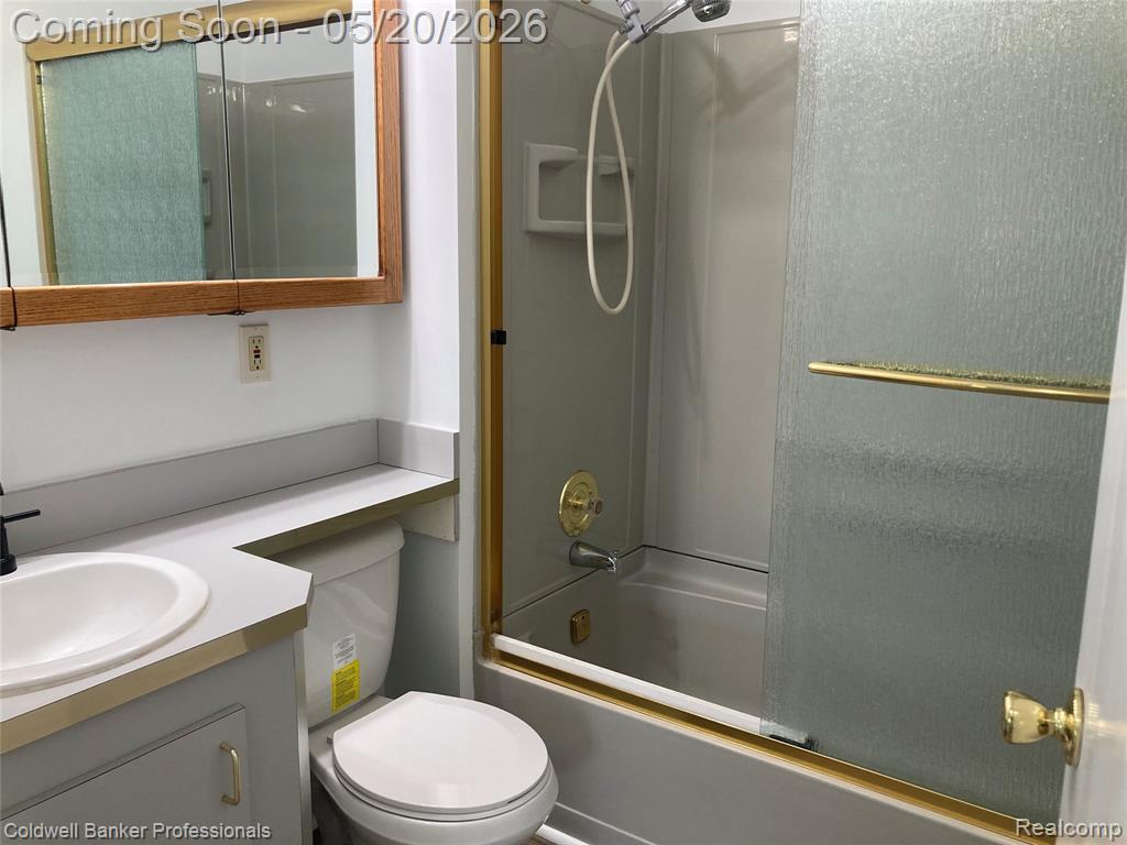 7101 Reber Drive, Shelby Twp, MI 48317 — Photo 15
