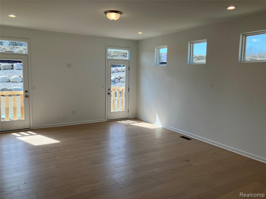 61627 Empire Road, South Lyon, MI, 48178