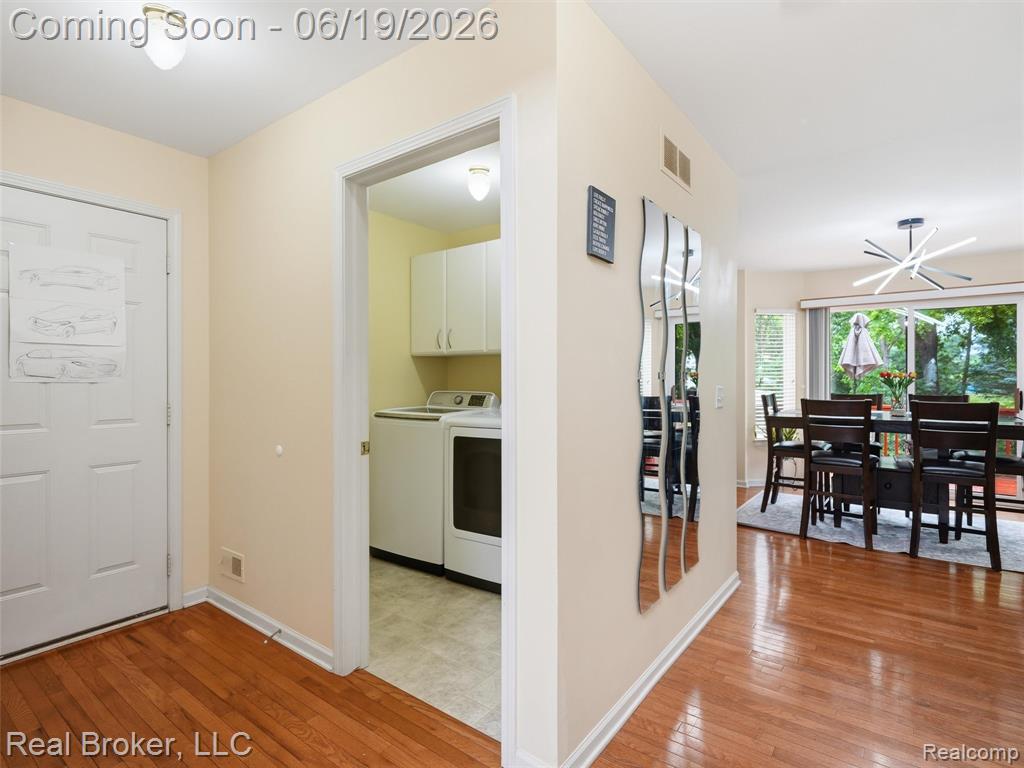 6729 Eckerman Drive, Troy, MI 48085 — Photo 10