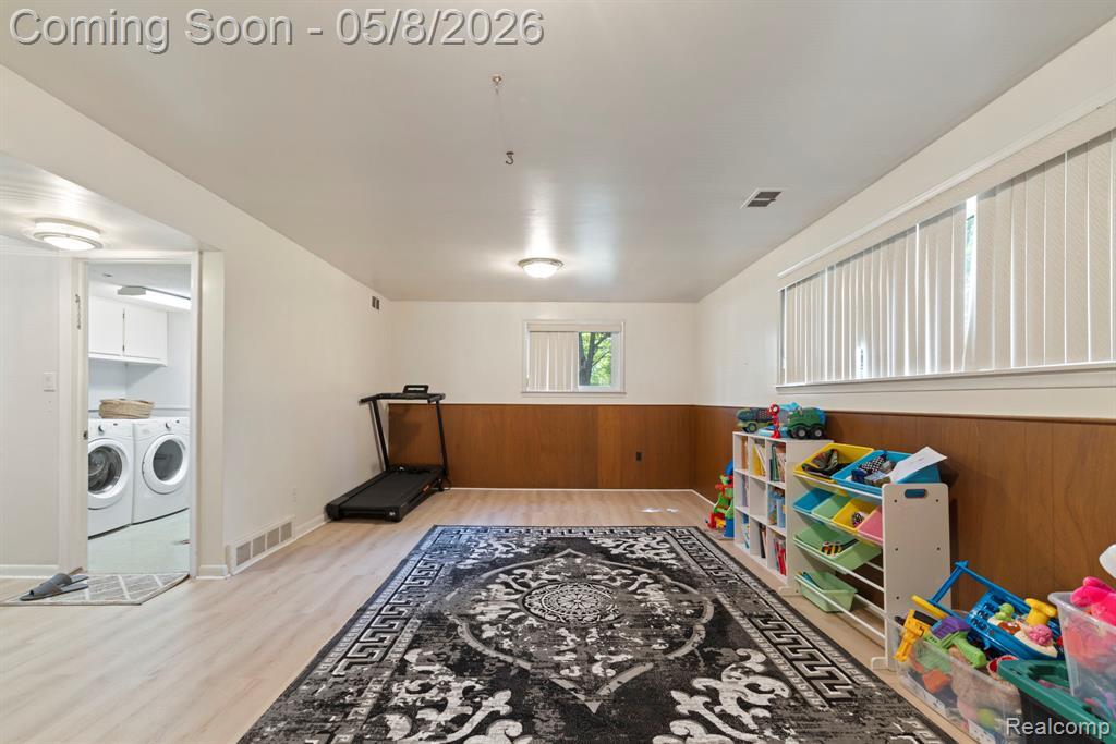 8130 Ravine Drive, Westland, MI — Photo 27