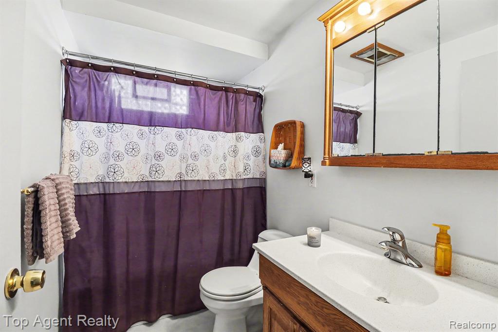 1010 Pelham Boulevard, Waterford, MI 48328 — Photo 22
