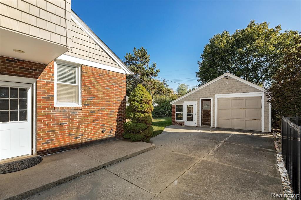 707 S Alexander Avenue, Royal Oak, MI 48067 — Photo 35
