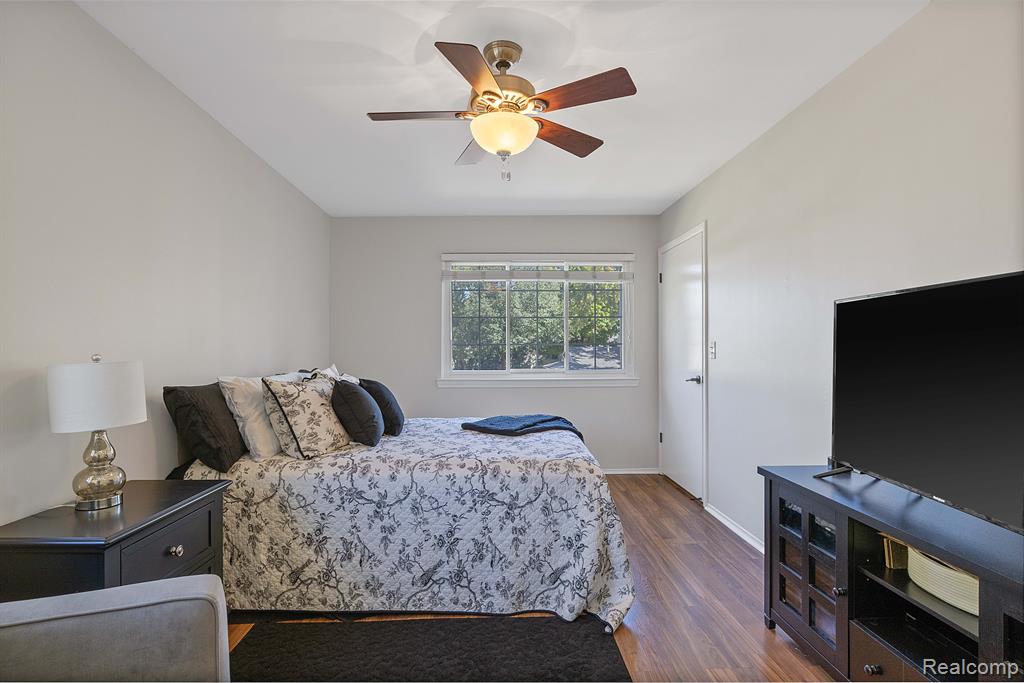 1961 WICKHAM Street, Royal Oak, MI 48073 — Photo 16