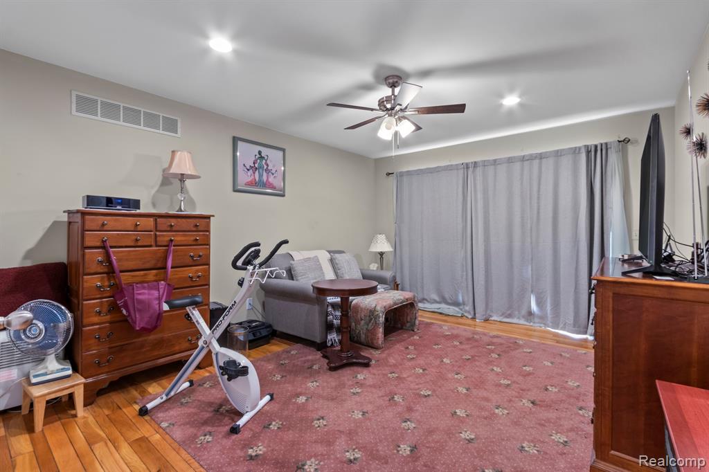 1696 S HILL Boulevard, Bloomfield Hills, MI 48304 — Photo 14