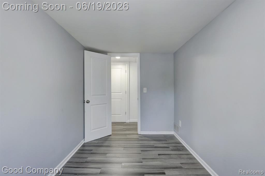 335 W Lincoln Avenue, Madison Heights, MI 48071 — Photo 28