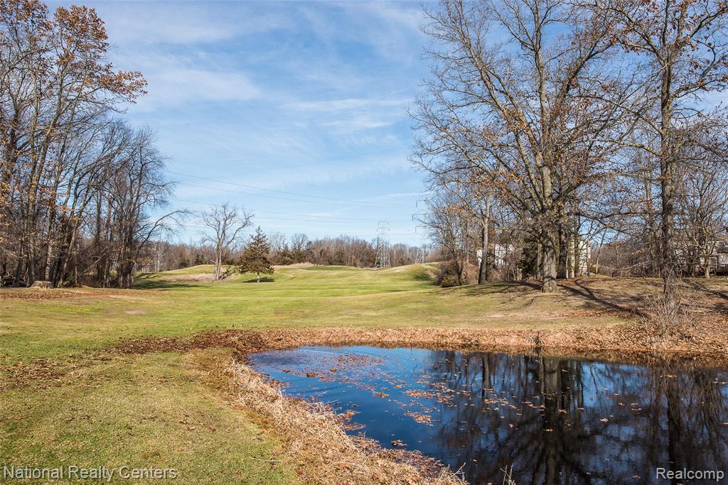 5451 Wentworth Drive, Commerce Twp, MI 48382 — Photo 44