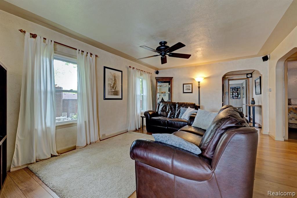 4030 ROLLINS Avenue, Waterford, MI 48329 — Photo 14