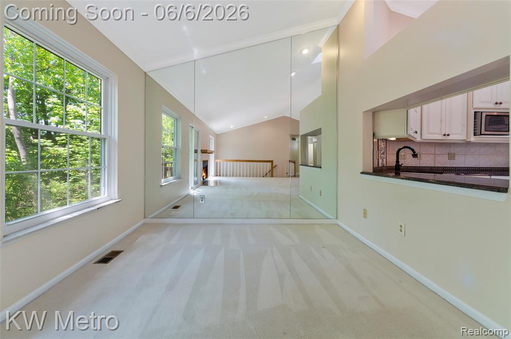 7348 Meadowridge Circle, West Bloomfield, MI — Photo 10