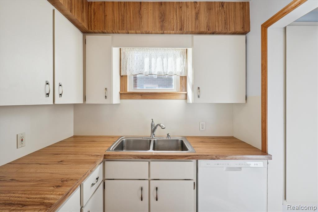 7510 Balfour Avenue, Allen Park, MI 48101 — Photo 11