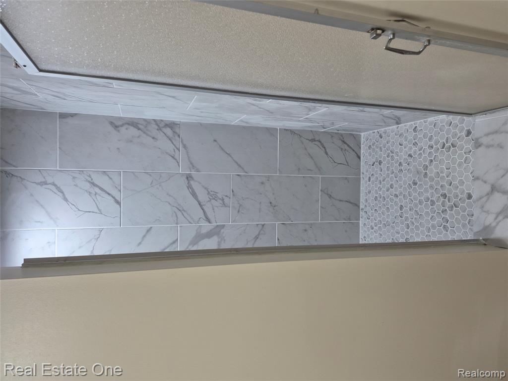 13688 Commonwealth Street, Southgate, MI 48195 — Photo 41