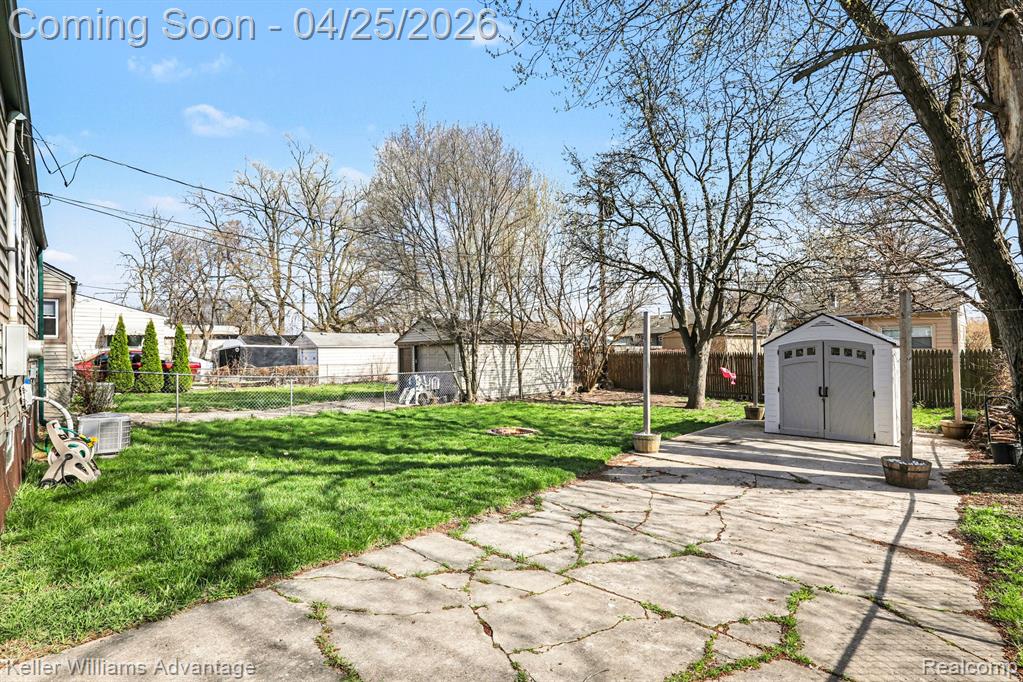 941 W Farnum Avenue, Madison Heights, MI 48071 — Photo 18