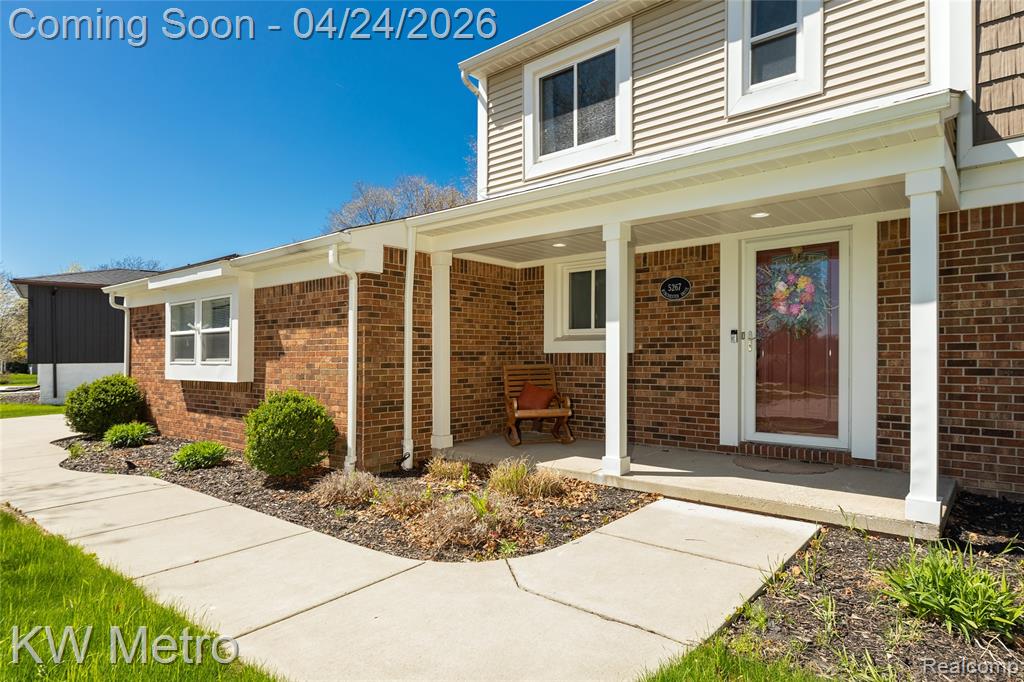 5267 Winchester Drive, Troy, MI 48085 — Photo 3
