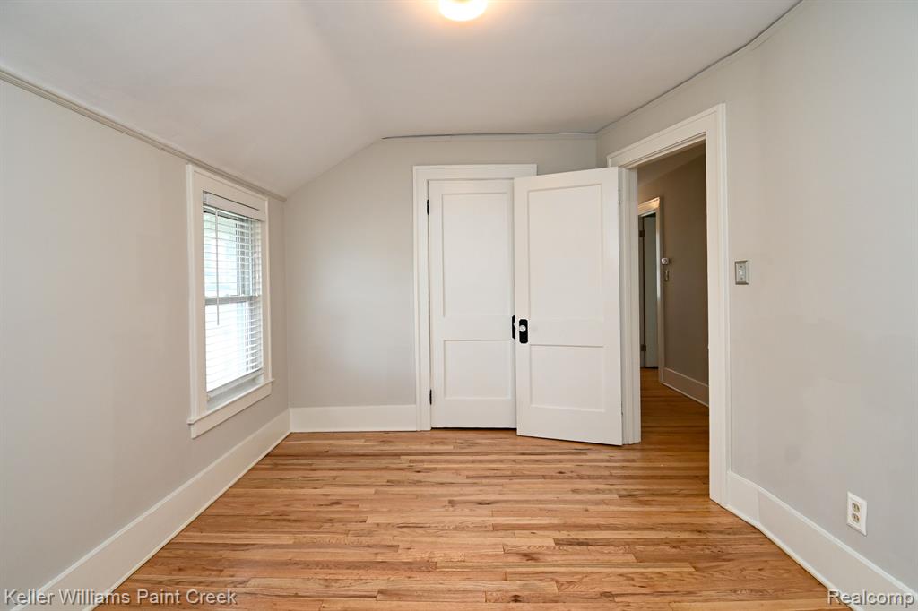 606 N CENTER Street, Royal Oak, MI 48067 — Photo 28