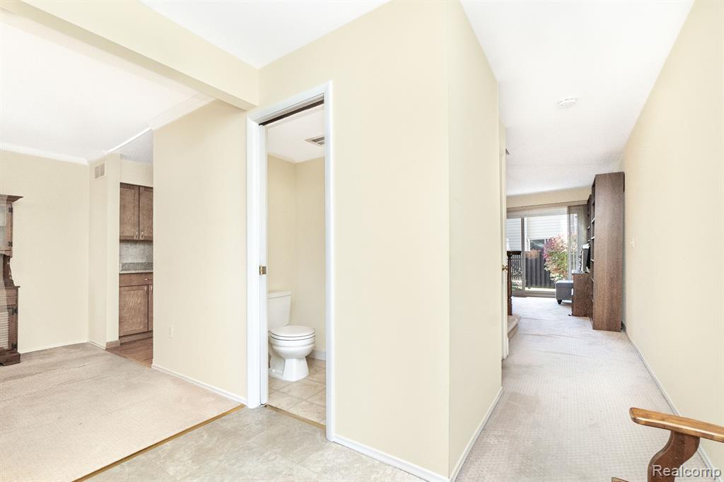1814 WICKHAM Street, Royal Oak, MI 48073 — Photo 7