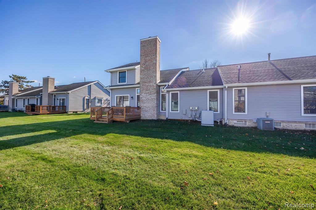 7282 GREEN MEADOW Lane, Canton, MI 48187 — Photo 17