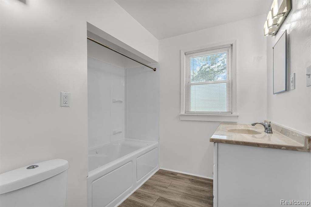 18792 Old Homestead Drive, Harper Woods, MI, 48225