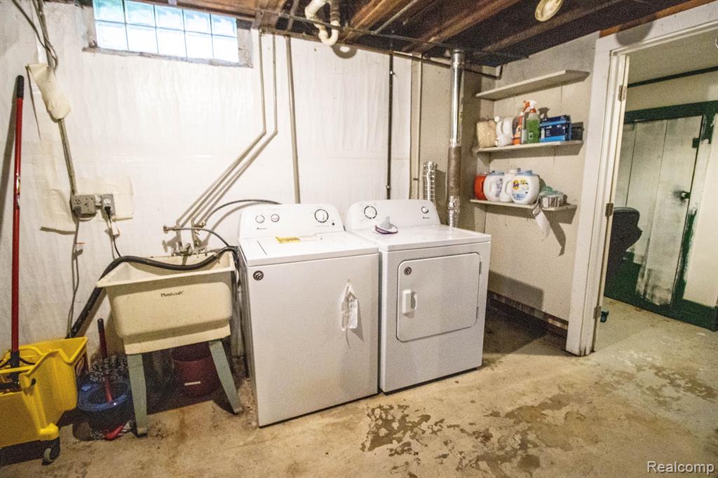 5369 Devon Court, Flint, MI 48532 — Photo 25