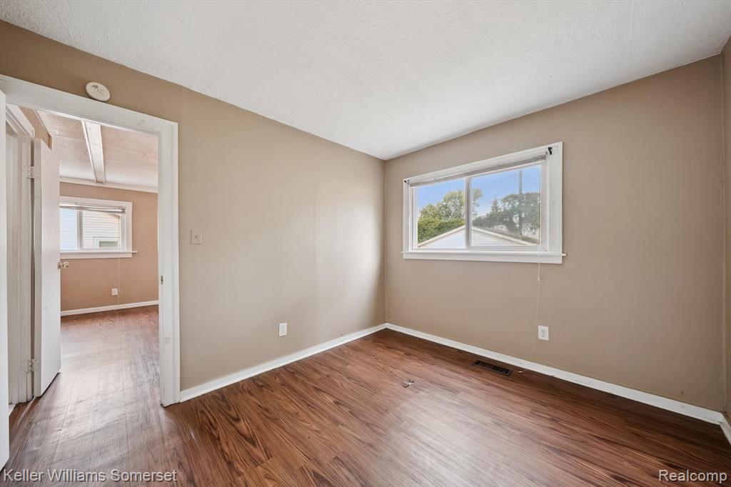 1511 E Harry Avenue, Hazel Park, MI 48030 — Photo 25