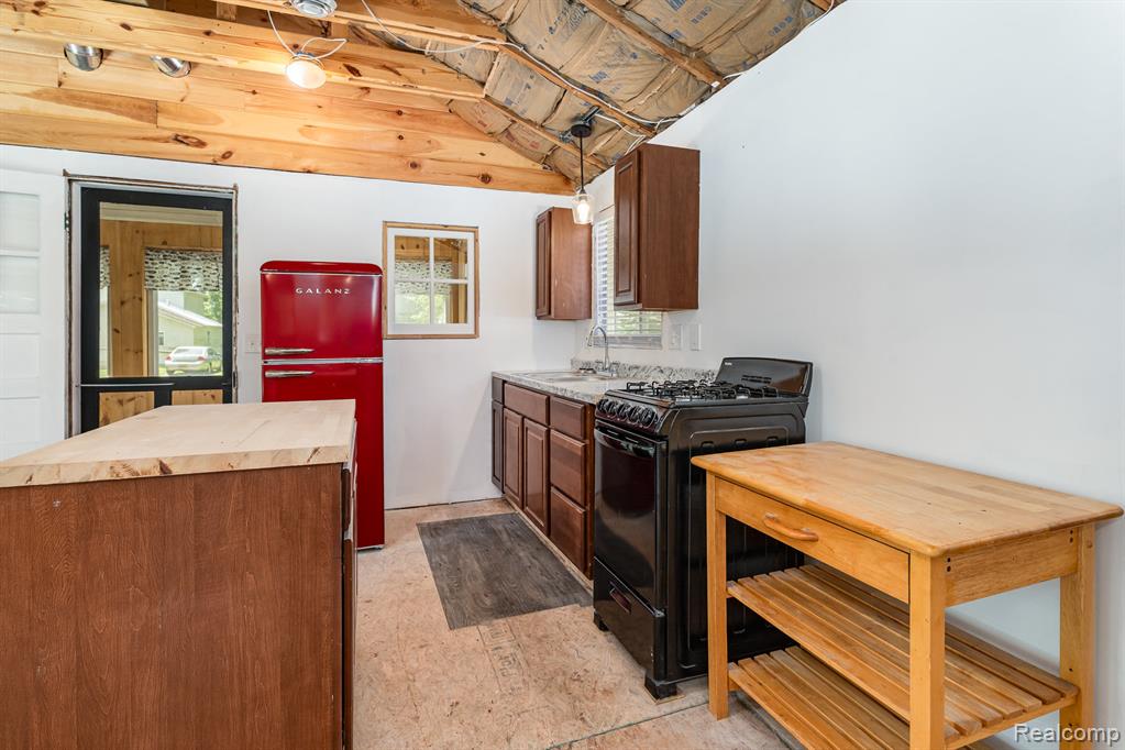 1014 Clifford Street, East Tawas, MI 48730 — Photo 8